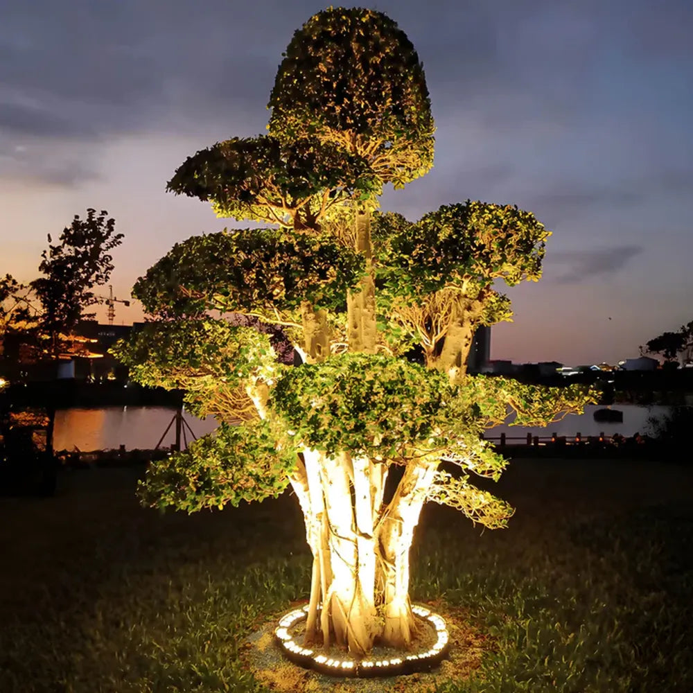 Garden Spotlight for Tree Illumination - Image 1