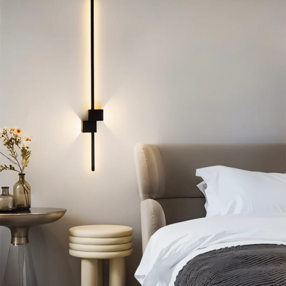 Stylish Minimalist LED Wall Light Fixture - Image 3