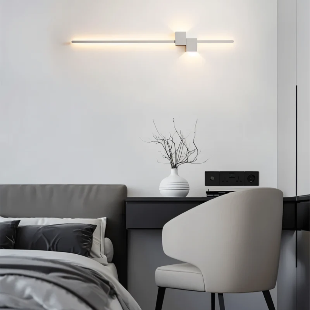 Stylish Minimalist LED Wall Light Fixture - Image 4